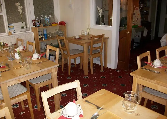 Highbury Hotel