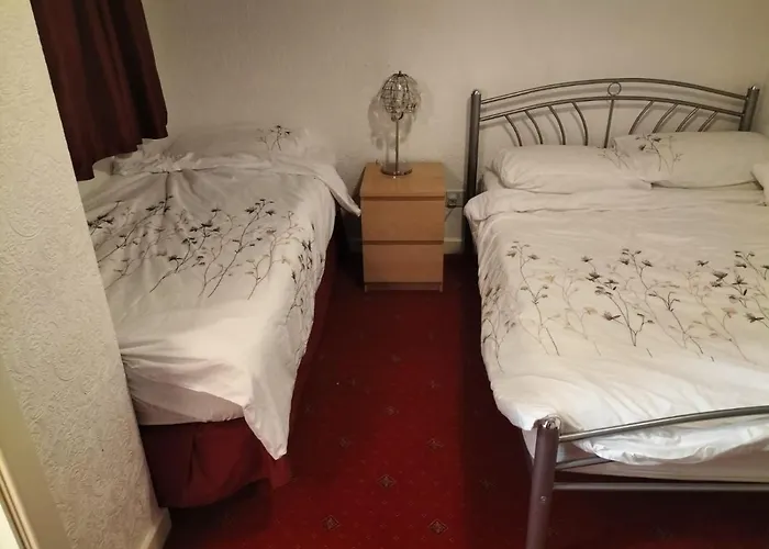 Highbury Hotel
